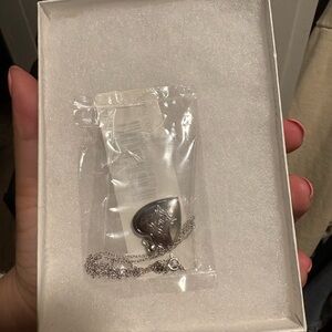 Halsey heart locket IICHLIWP
